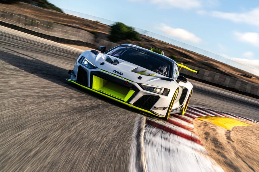  Audi R8 LMS GT2 2019 года  (фото 23 из 40)
